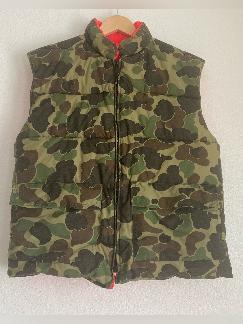 Vintage Frostline reversible camo/orange high-vis full zip puffer vest, S